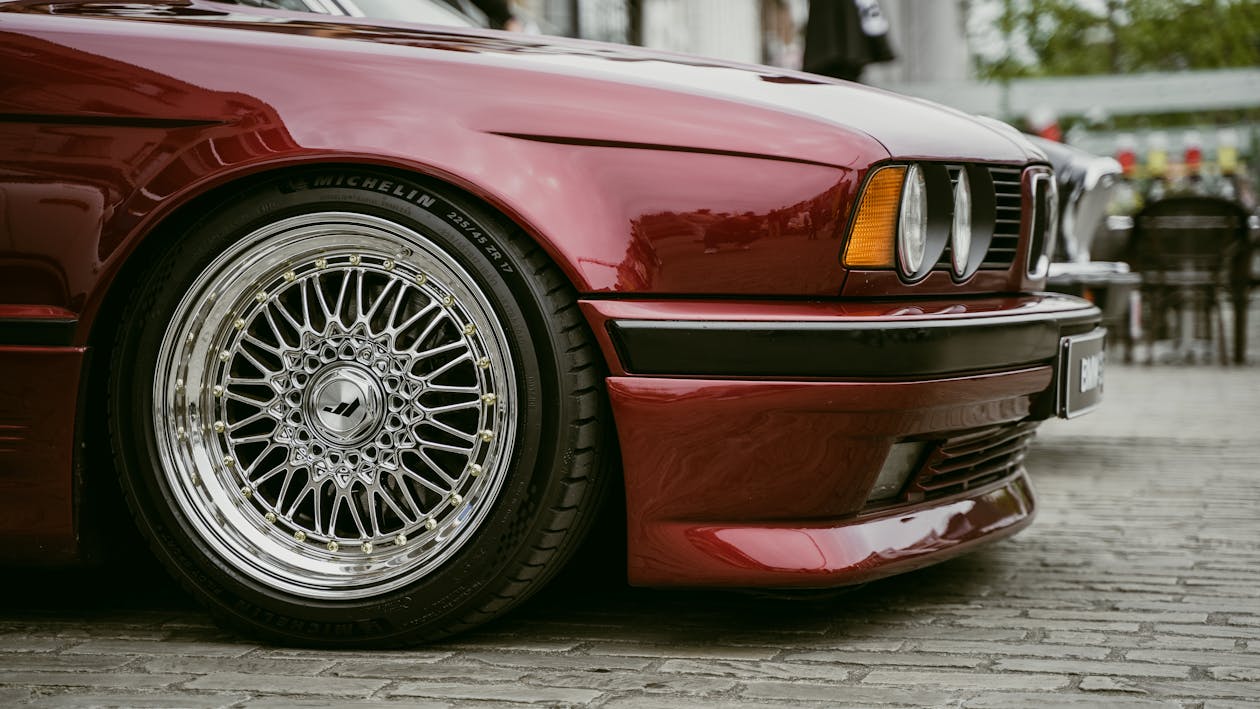 https://oriontrustweb.com/wp-content/uploads/2024/06/free-photo-of-red-bmw-e34.jpeg